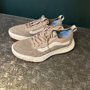 Vans Ultrarange Shoes